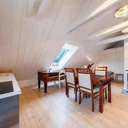 Apple 9 Apartment