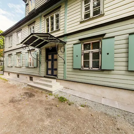 Apple 9 Таллин